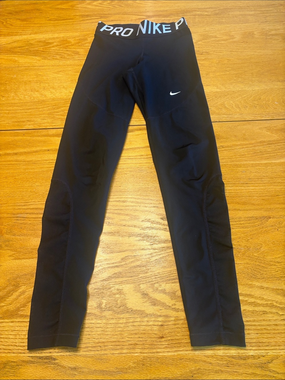 Nike Hot Pink Short Sleeve Dri-FIT Top with Black Nike Pro Leggings - Picture 7 of 7